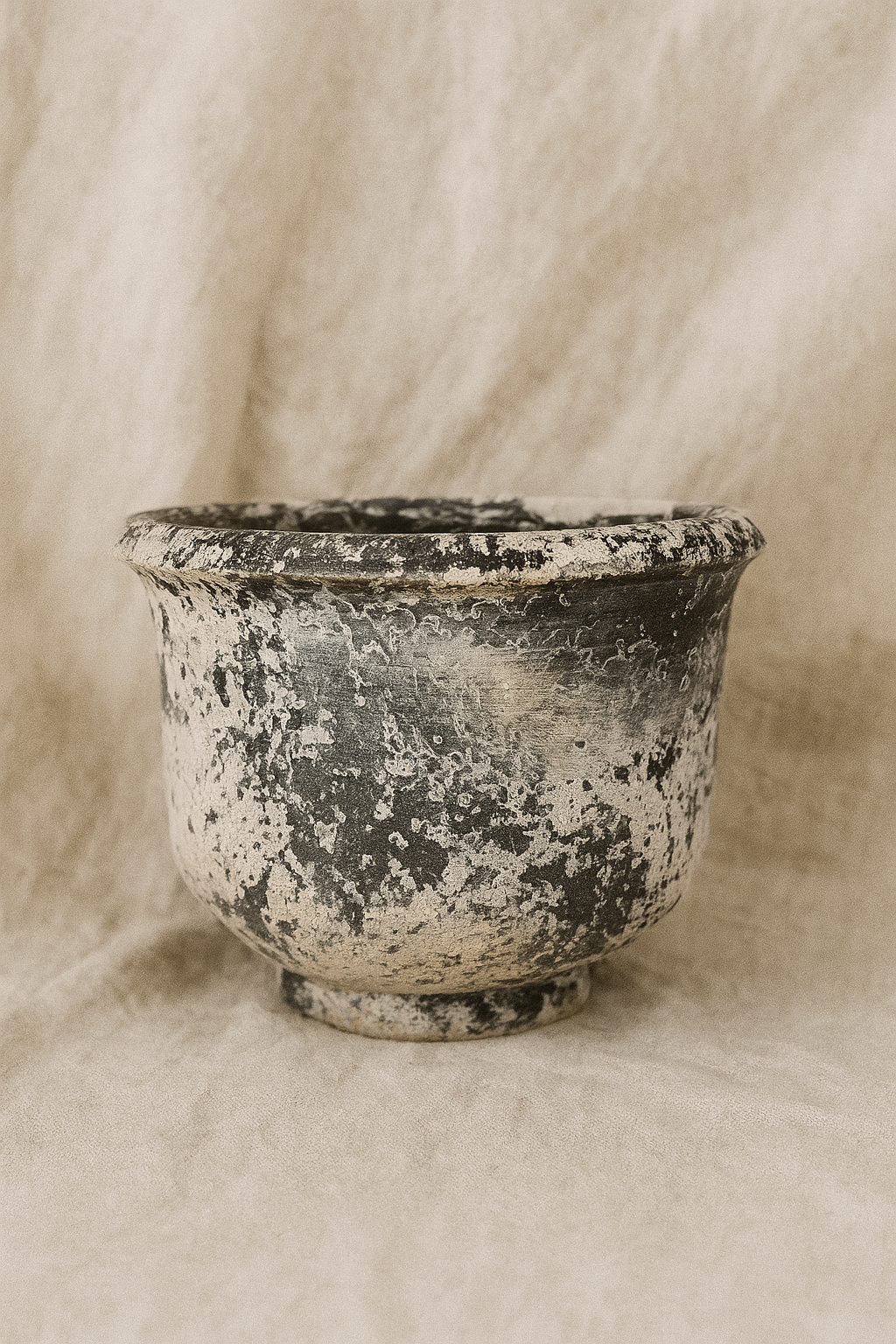 Tarracota aged planter in brown